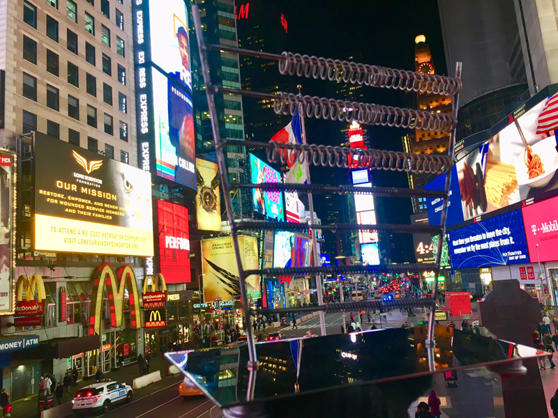 : Mollofono @ Times Square, New York